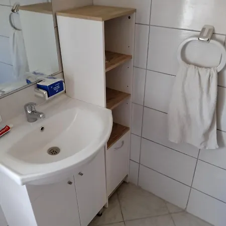 Josipa Apartment *